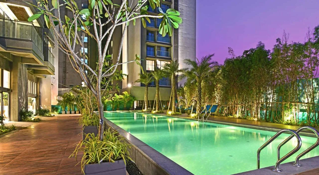 Rustomjee Paramount