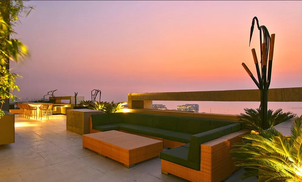 Rustomjee Paramount Khar(W) Sky Lounge