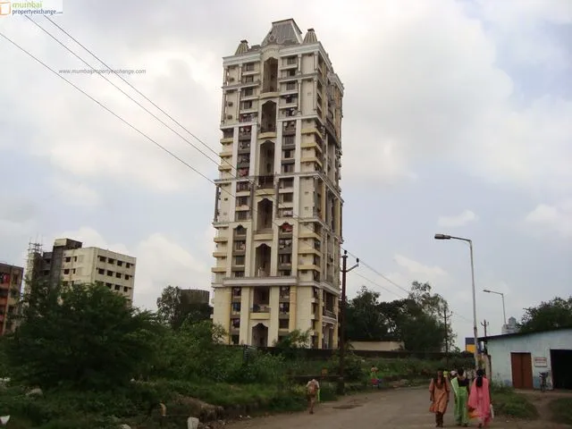 2 BHK Flats on Rent in Amrut Paradise, Thane West