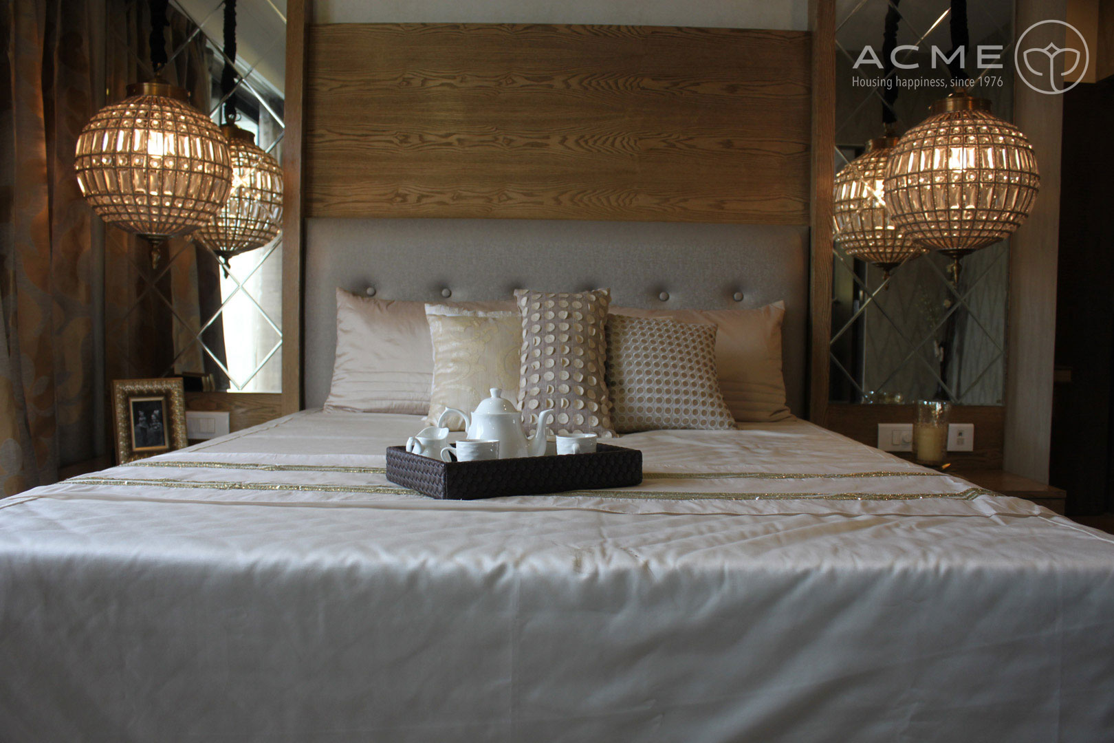 Acme Ozone Show Flat Image-1