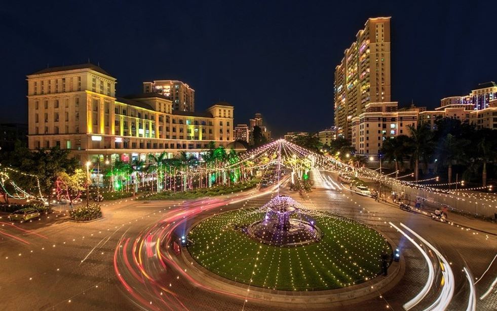 One Hiranandani Park Night