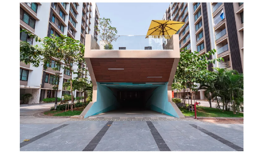 Kalpataru Yashodhan Swimming Pool Different View Feb2020