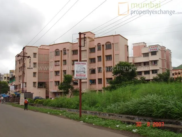 2 BHK Flats on Rent in Laxmi Park, Khar West