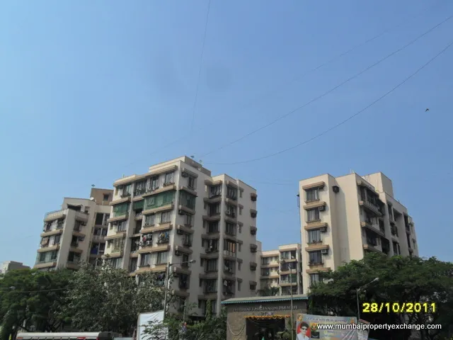 3 BHK Flats for Sale in Evershine Millennium Paradise, Kandivali East