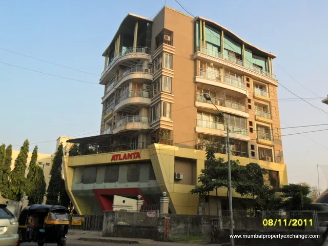 2084 Main - Atlanta, Santacruz West