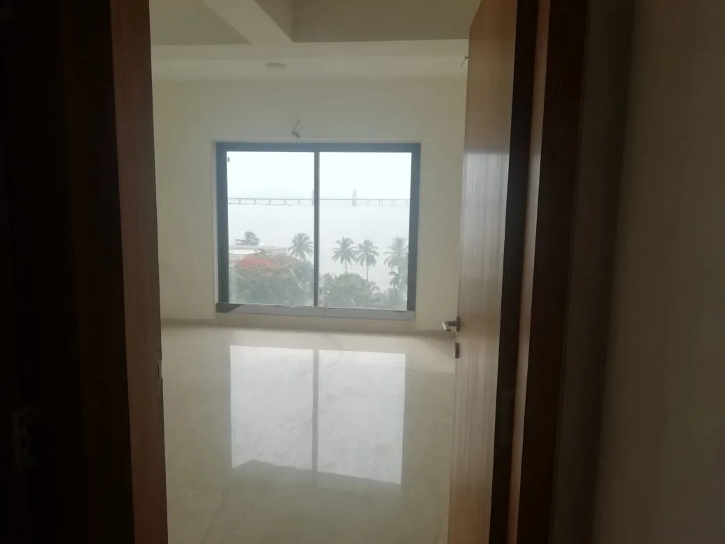 Mangirish Actual Apartment Image-3