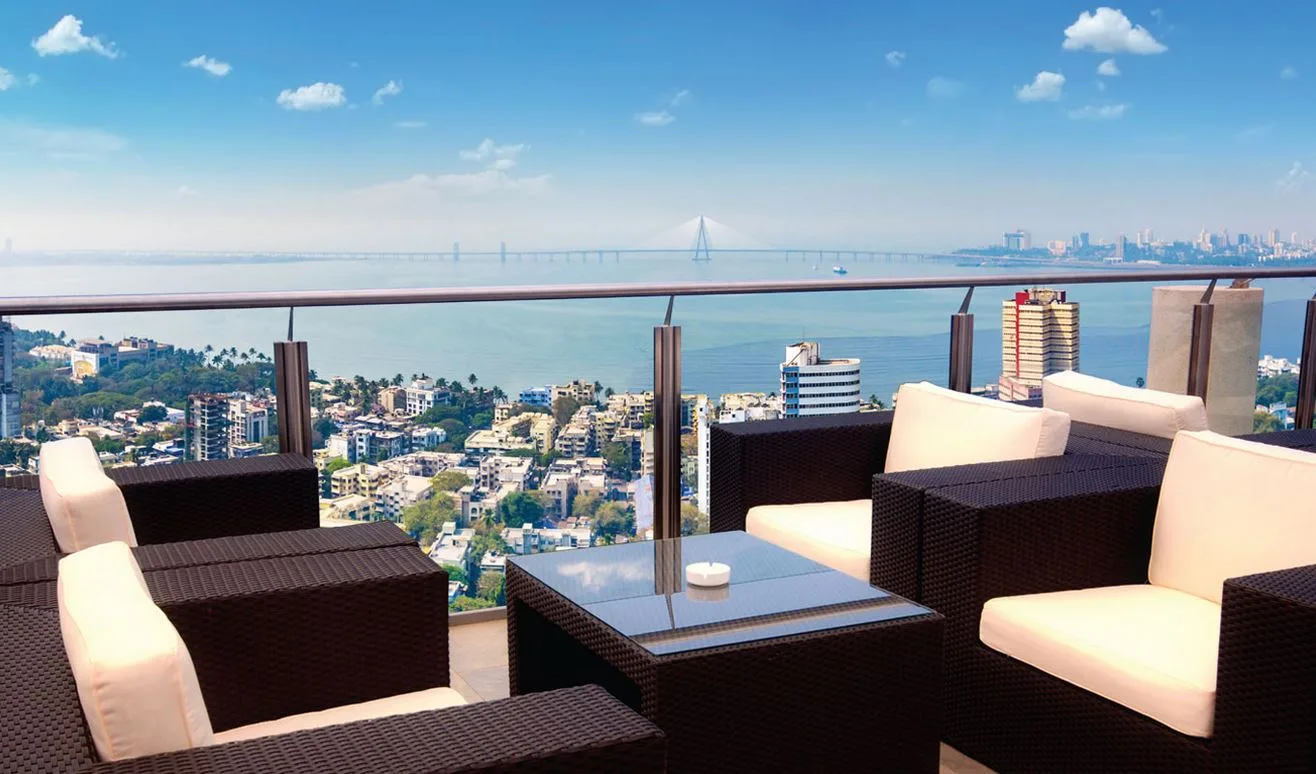 Spenta Medius Terrace Lounge