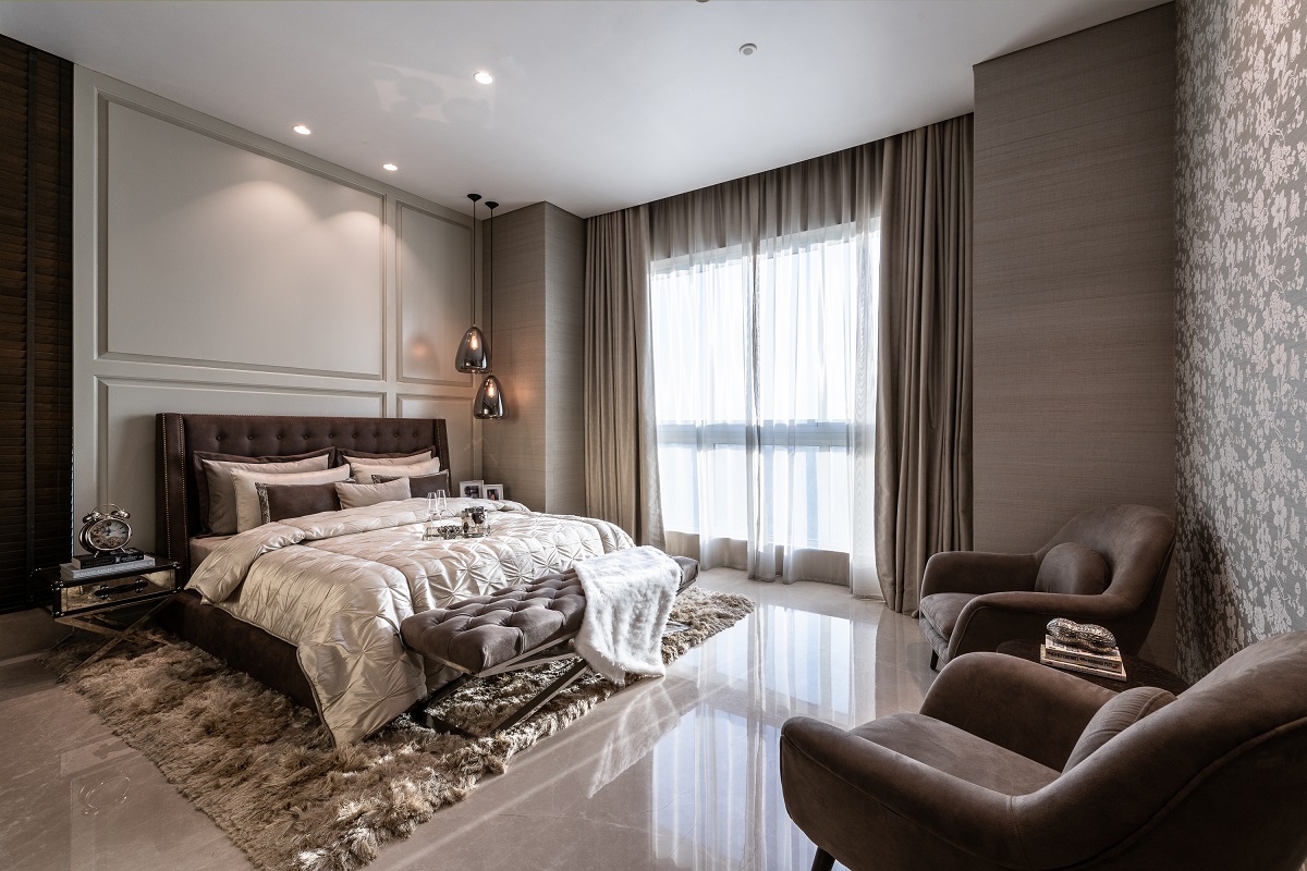 K Raheja Vivarea Masterbed