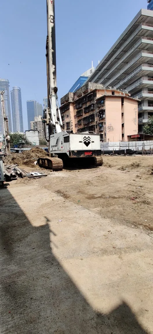 Construction progress for lodha vista ( Codename great deal ) a week ago Image 2