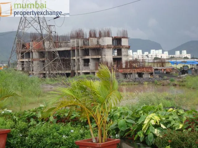 2 BHK Flats for Sale in Lodha Luxuria, Thane West