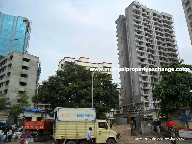 2 Flats on Rent in Sai Dham Tower, Kandivali West
