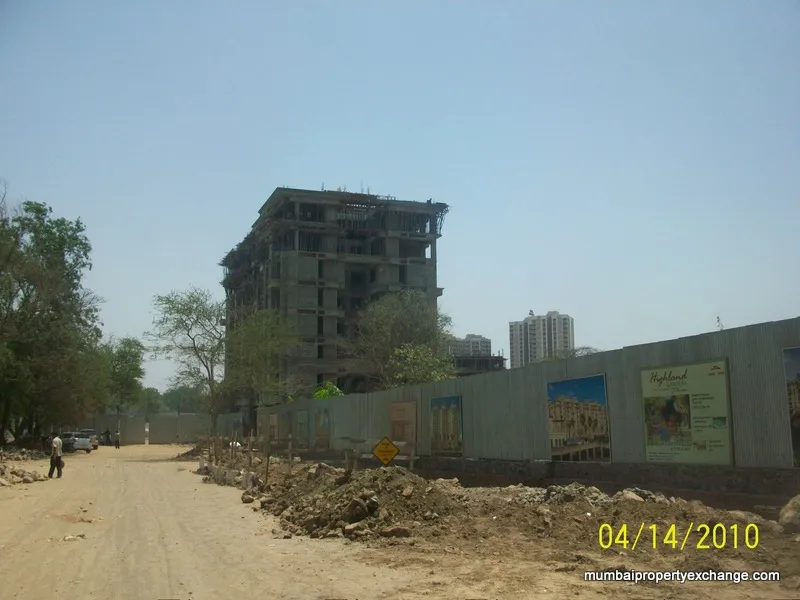 2 BHK Flats on Rent in Highland Gardens, Thane West