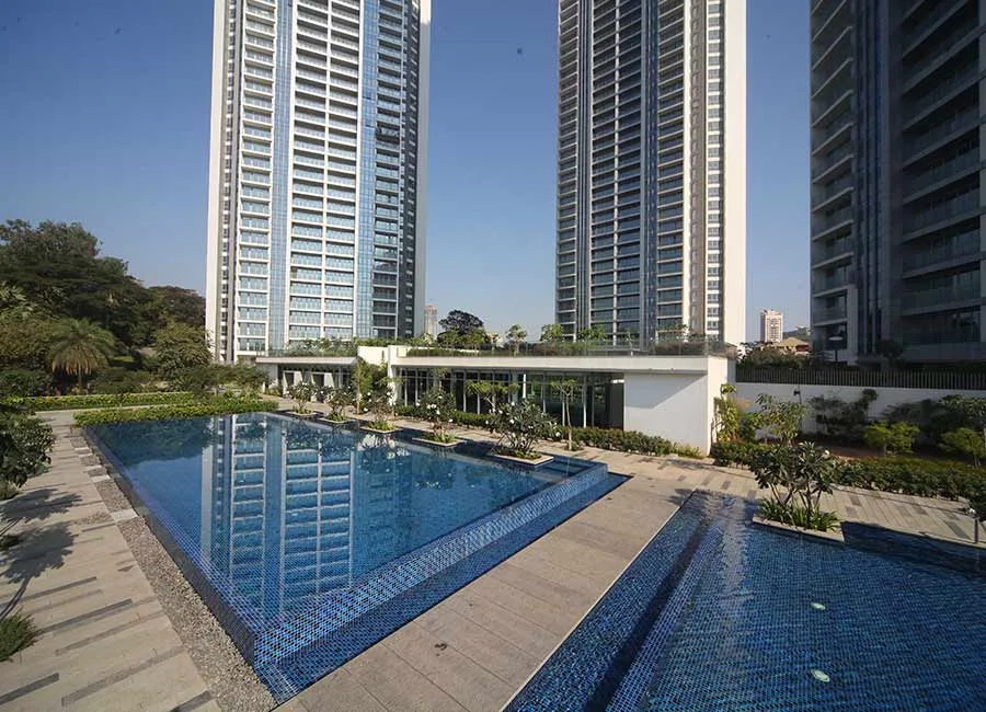 Oberoi Exquisite Swimming Pool
