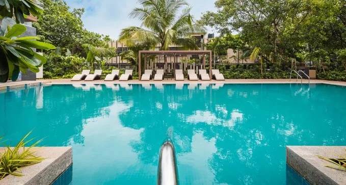 Kalpataru Crest Swimming Pool