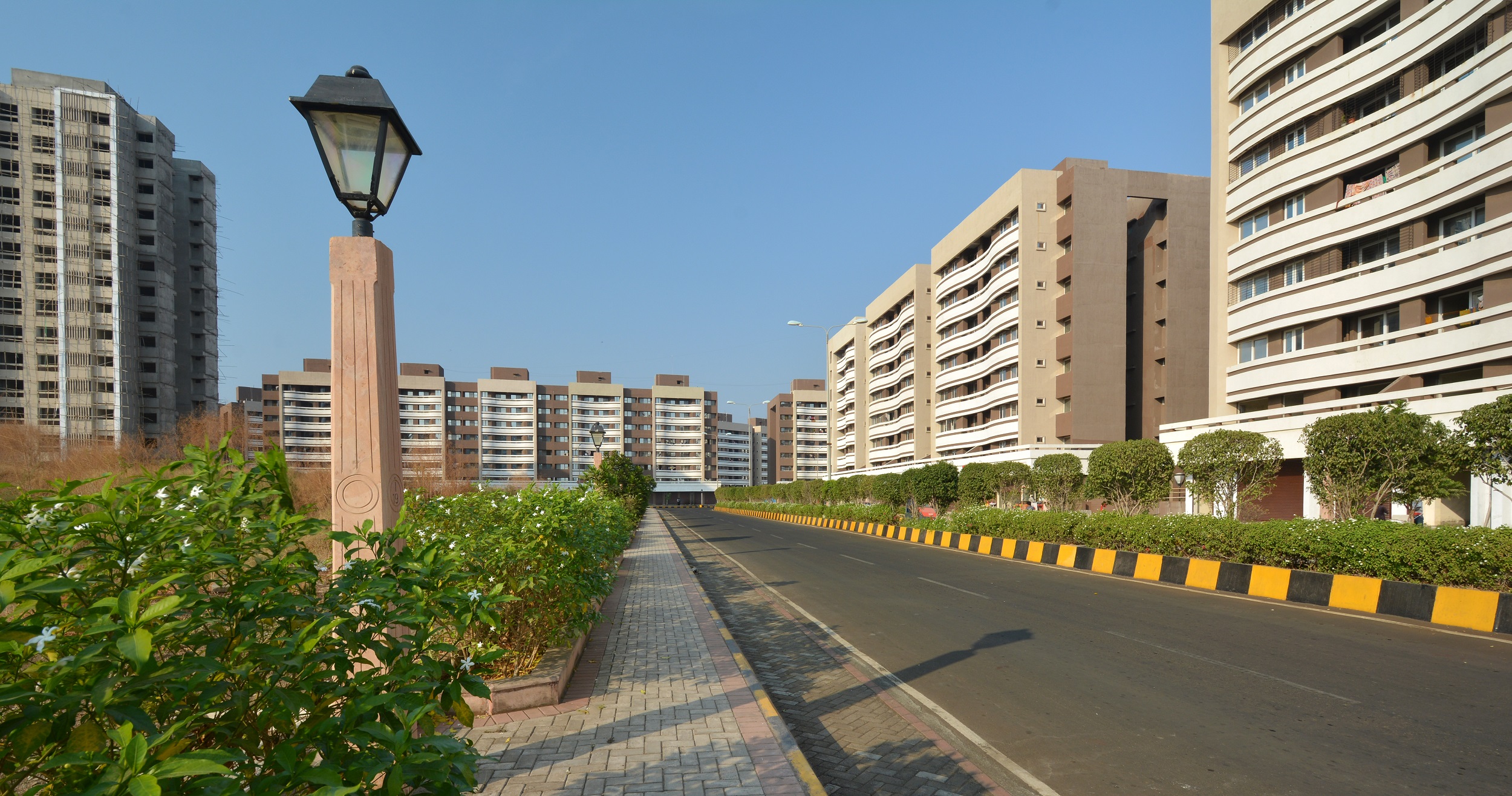 Rustomjee Evershine Global City Image1