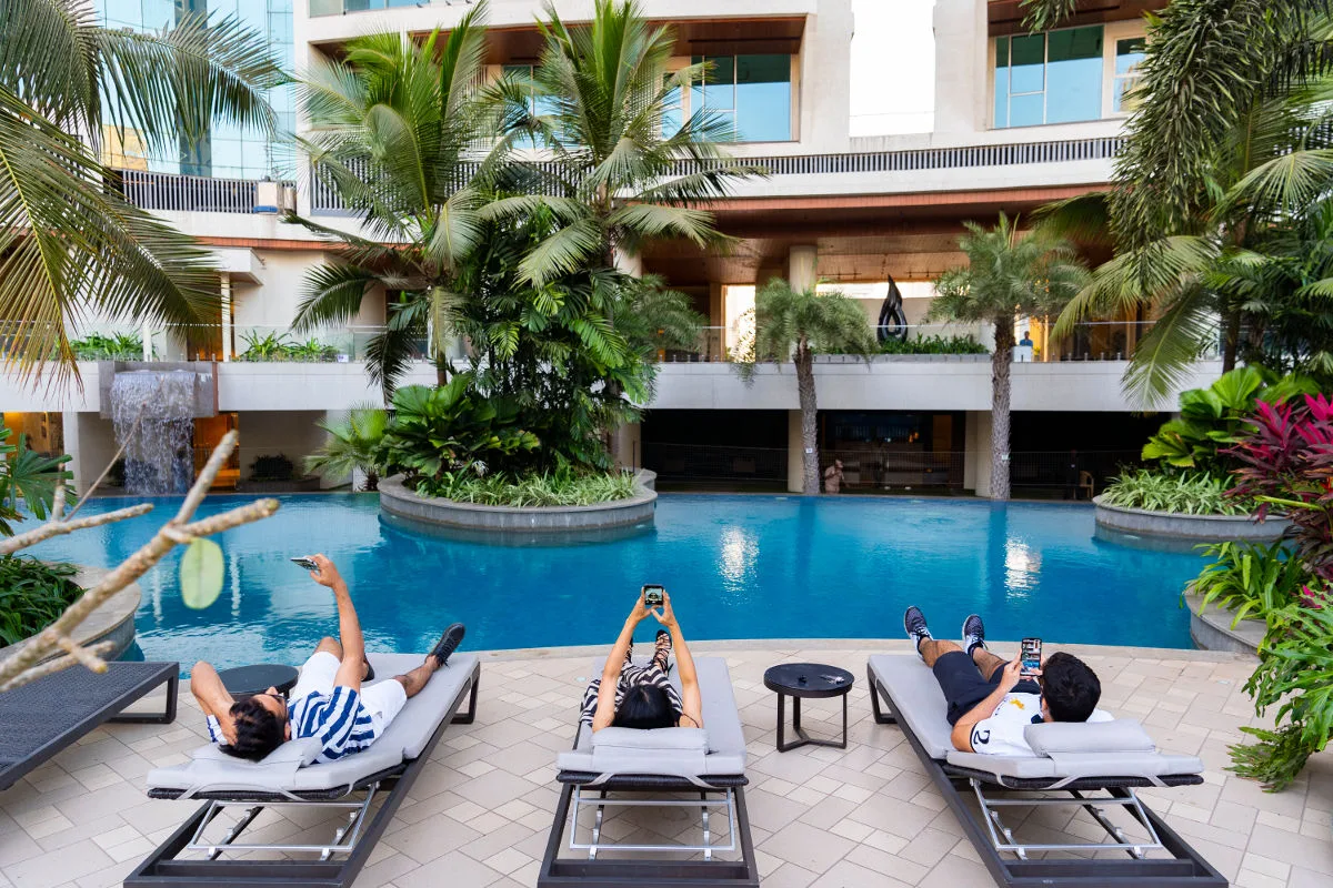 One Avighna Park Swimming Pool