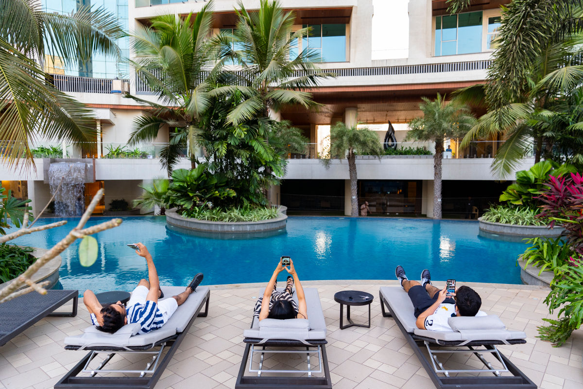 One Avighna Park Swimming Pool