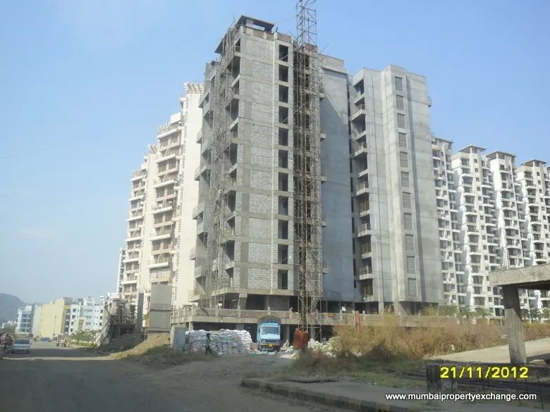 2 BHK Flats for Sale in Land Breeze, Bandra West