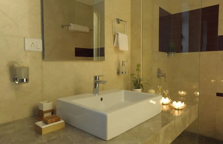 Crescent Bay Washroom Image