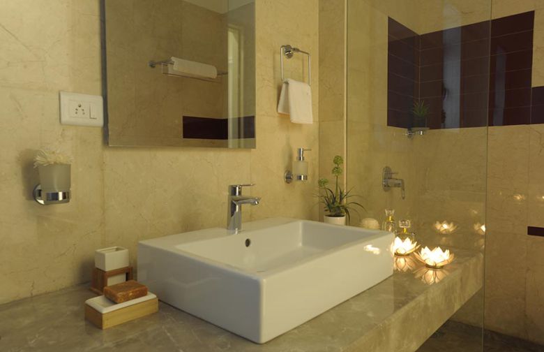 Crescent Bay Washroom Image