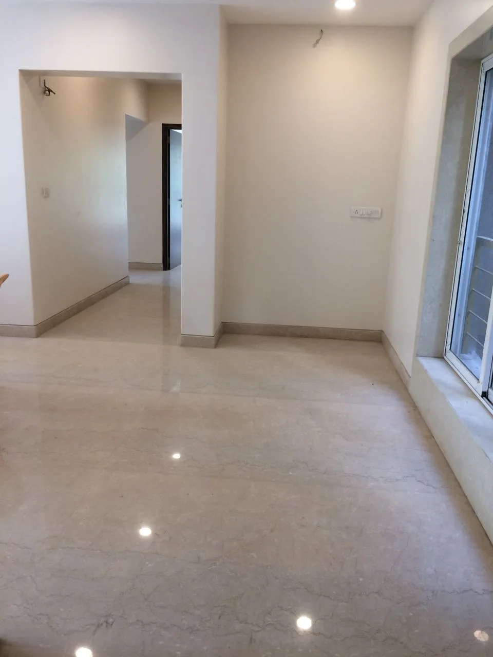 Show Flat - 1