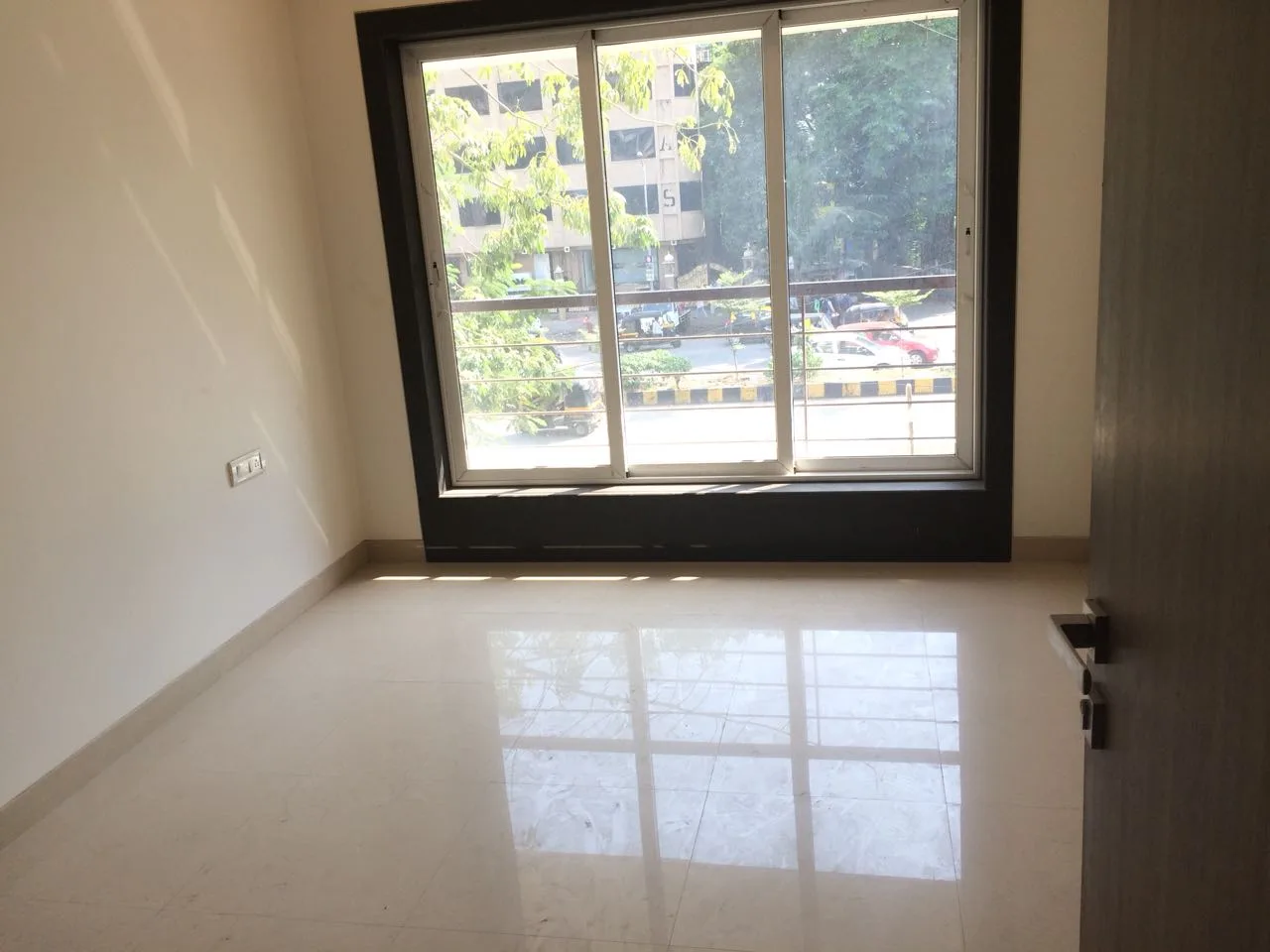Show Flat - 5