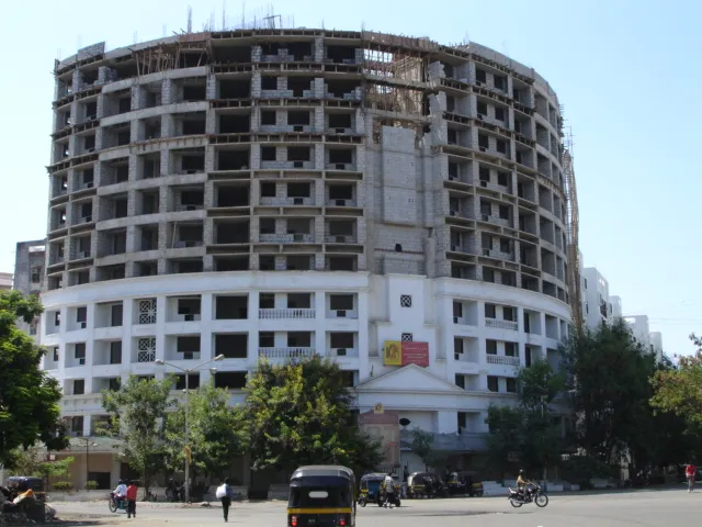 3 BHK Flats on Rent in Kalpavruksh Garden, Kandivali West