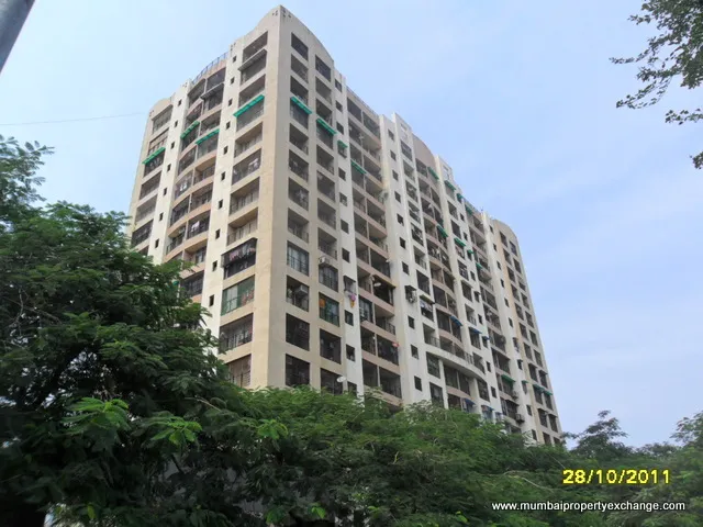 3 BHK Flats on Rent in Highland, Kandivali East