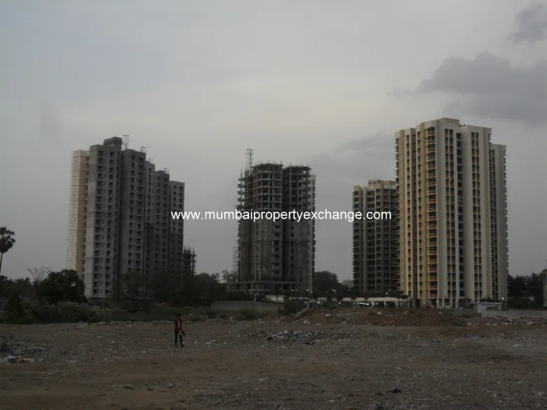 2½ BHK Flats for Sale in Runwal Garden City, Thane West