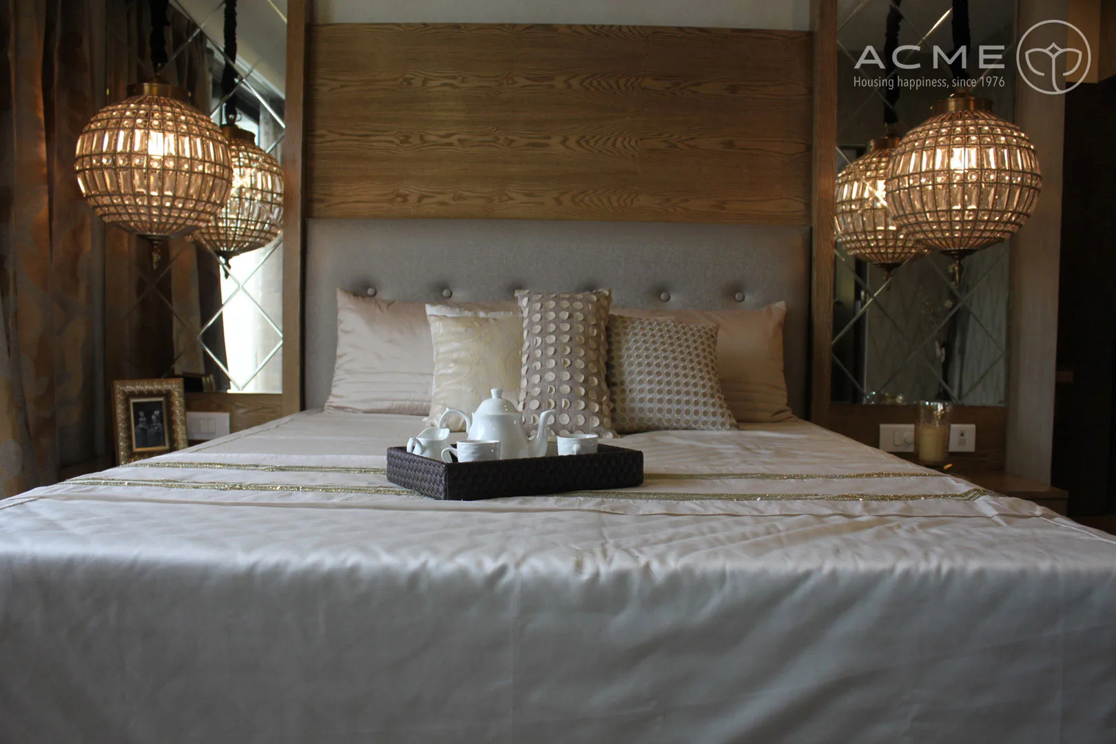 Acme Ozone Show Flat Image-1