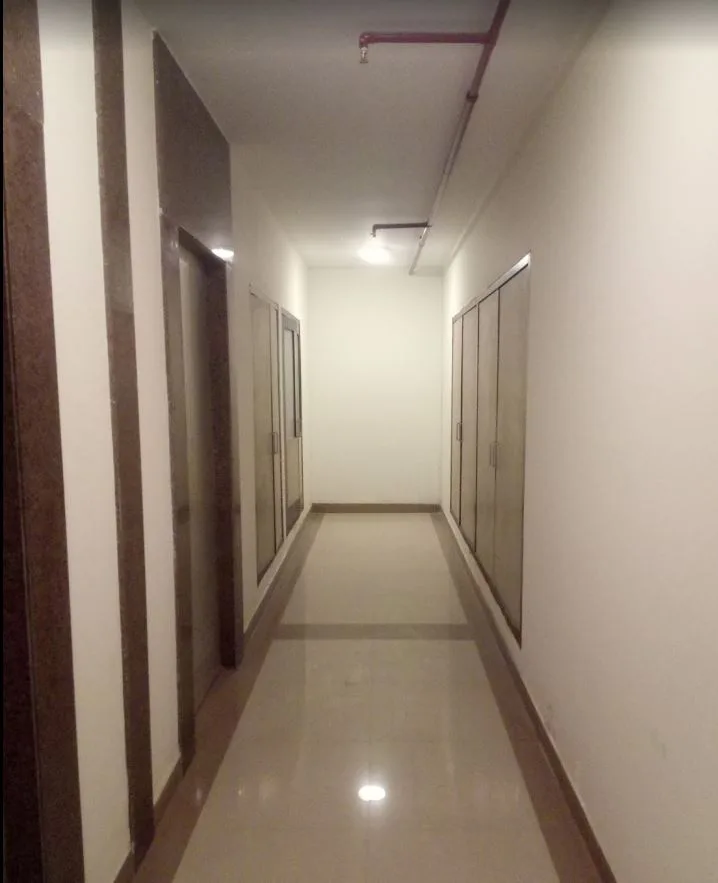 Wadhwa Evergreen Heights Floor Lobby