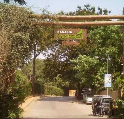 Kanakia Rainforests_Entrance_From_Vijay_Nagar