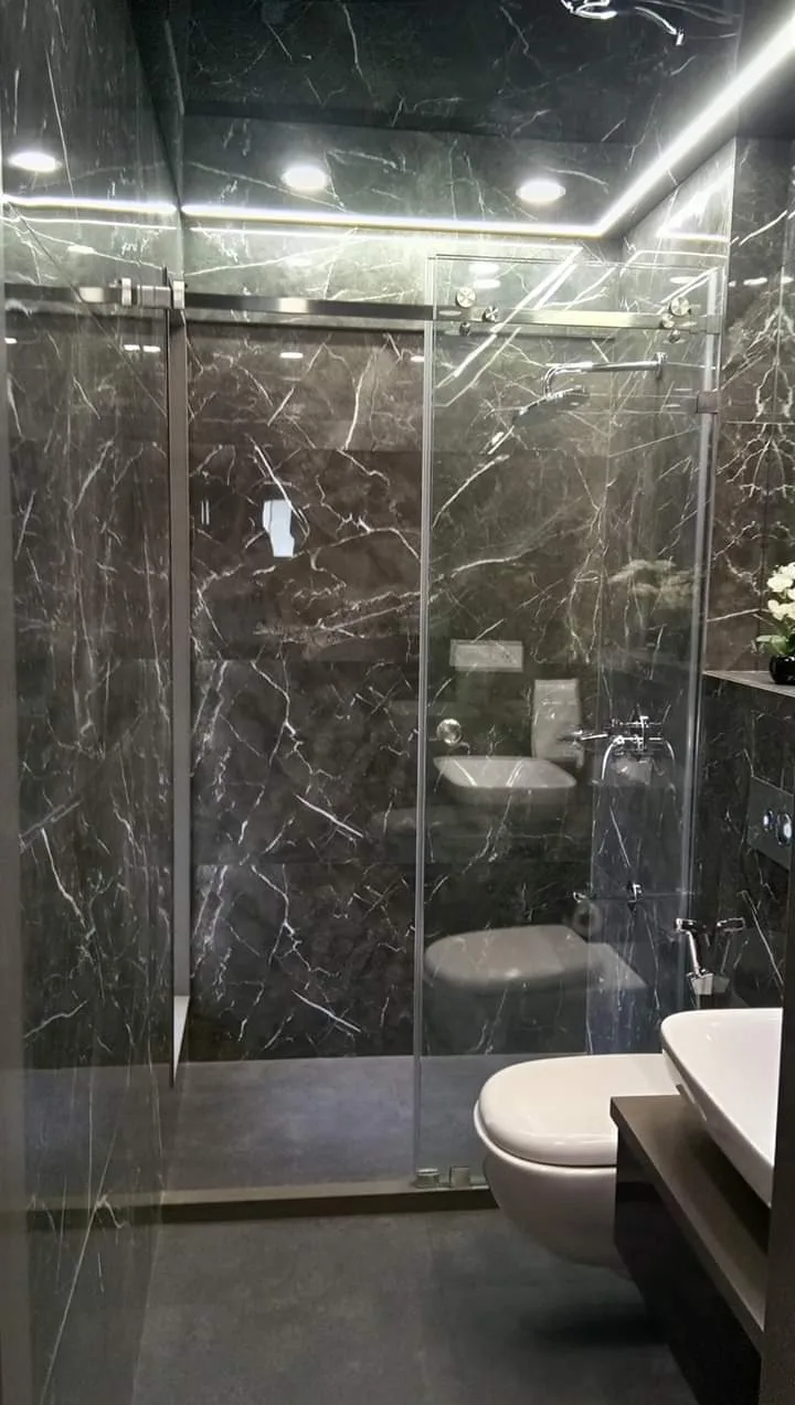 Login Show Flat Image-3