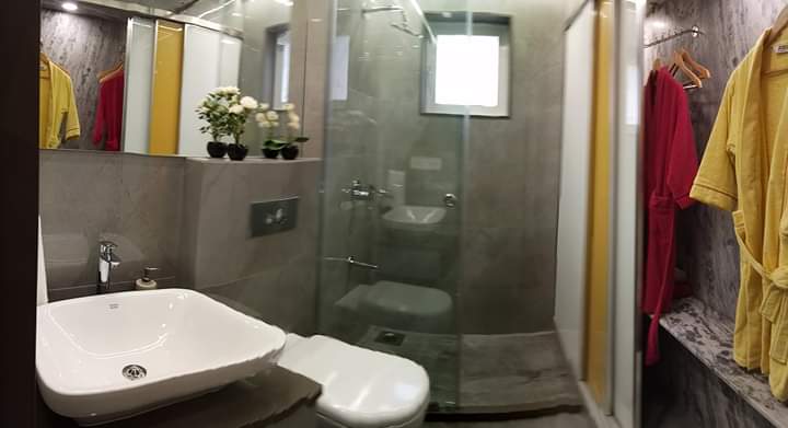 Login Show Flat Image-10