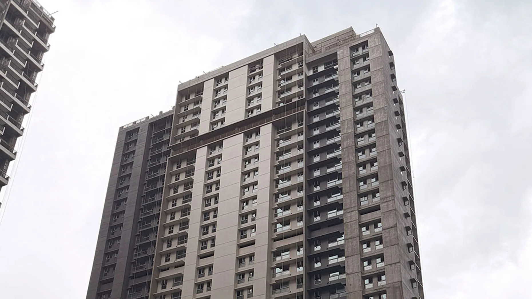 Construction update: Tower H August 2026 RCC, Blockwork & Gypsum work completed Waterproofing completed up to the 22nd Floor Concealed Plumbing completed up to the 18th Floor Tiling work completed up to the 5th Floor