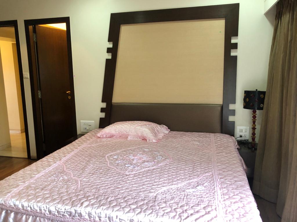 Bedroom 26 - Kalpataru Estate, Andheri East