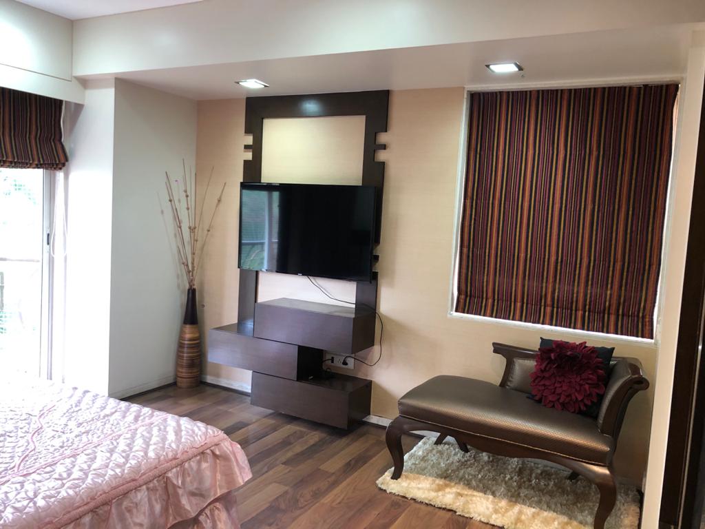 Bedroom 27 - Kalpataru Estate, Andheri East