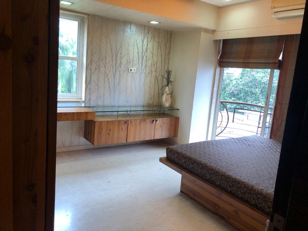 Bedroom 28 - Kalpataru Estate, Andheri East