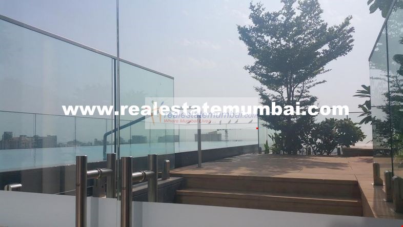 4 BHK Semi Furnished in Oberoi Priviera , Santacruz West