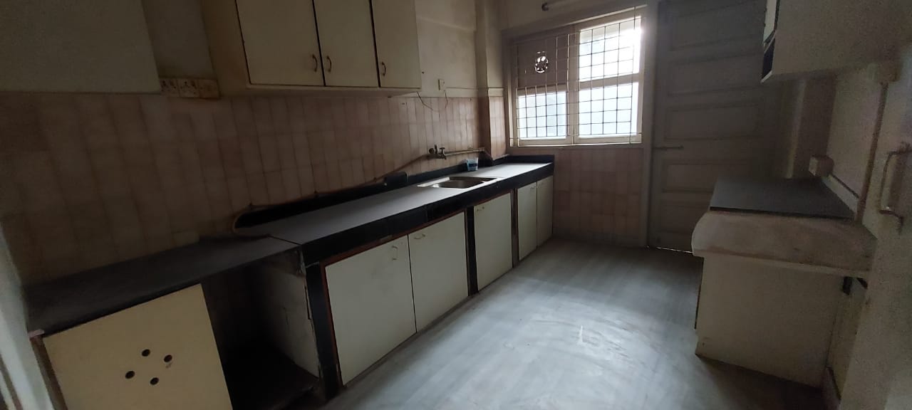 3 BHK Flats for Sale in Kudrat, Khar West