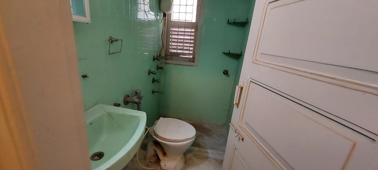 Building7 - Kudrat, Khar West