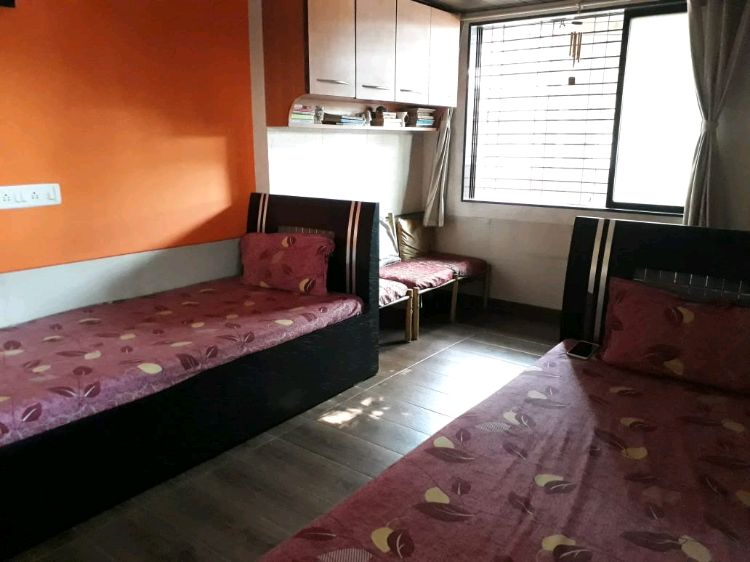 2 BHK Flats for Sale in Neet & Geet CHS, Santacruz West