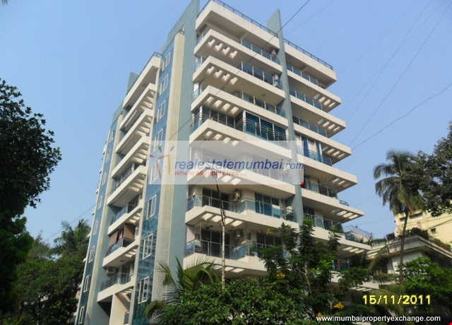 2 BHK Furnished in Crescent Apartment , Andheri East