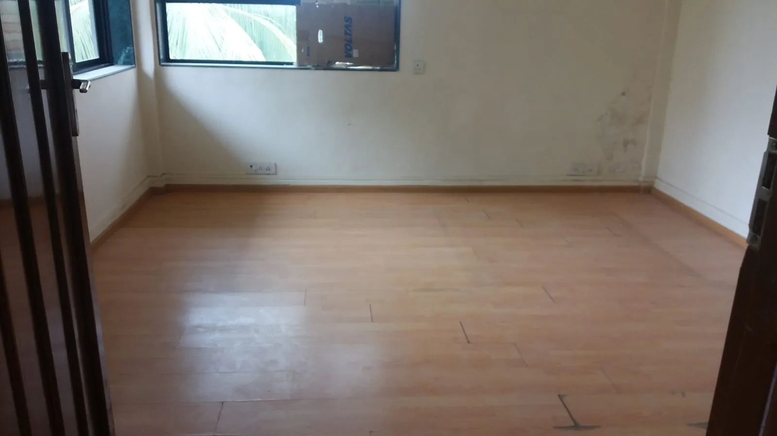 2 BHK Flats on Rent in Volkart House, Warden Road