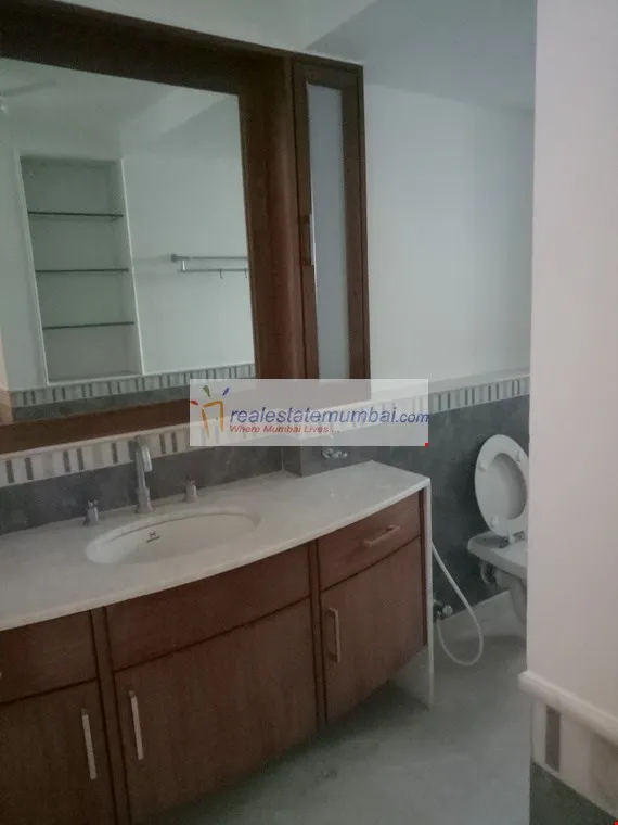 4 BHK Flats for Sale in Quantum Park, Khar West