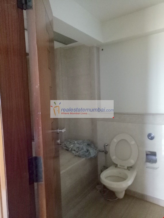 Master Bathroom - Quantum Park, Khar West