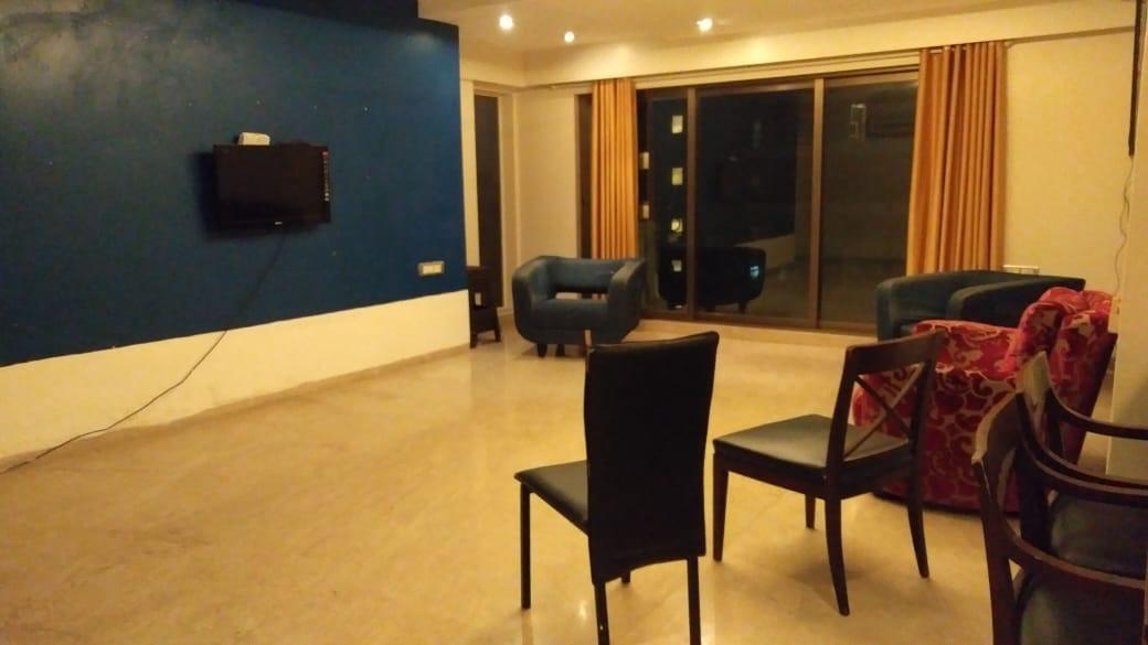 Living Room - Hicons Classic, Khar West