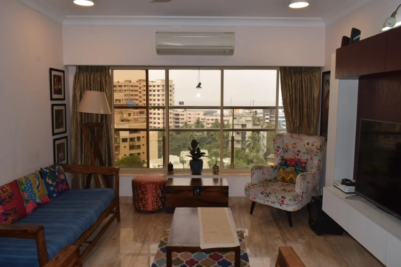 4 BHK Flats for Sale in Breezy Heights, Bandra West