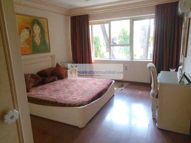 5 BHK Flats for Sale in Vikas Park, Juhu