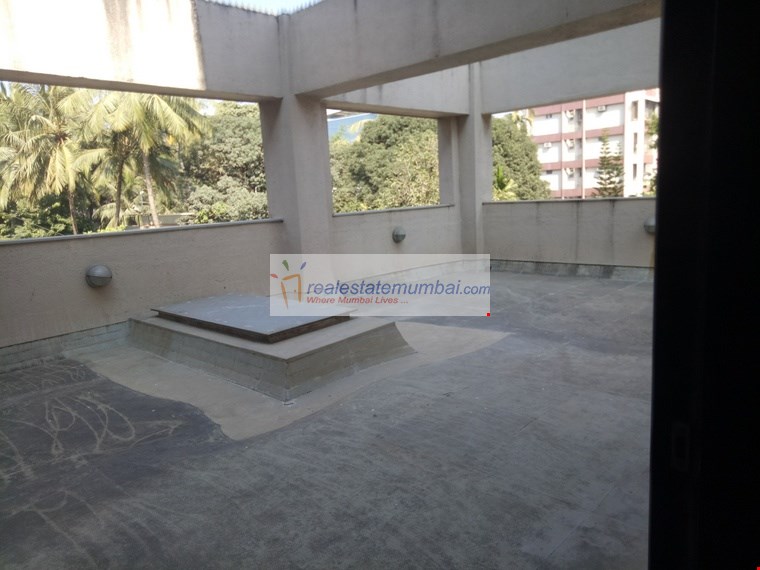 4 BHK Flats on Rent in Private Bungalow, Juhu